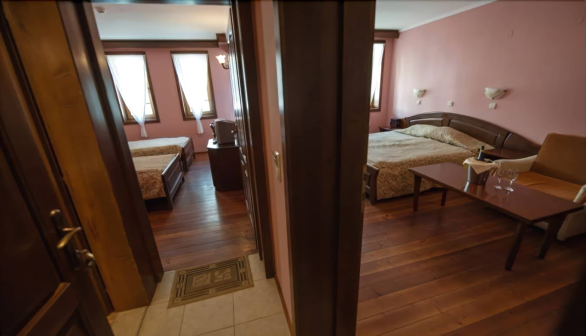 Hotel Izvora 克兰内沃 外观 照片